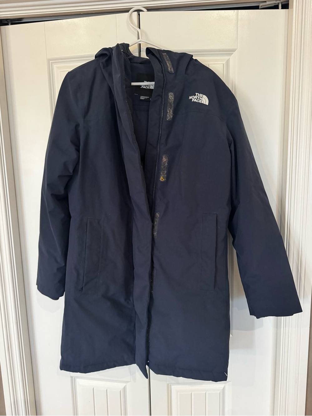 The North Face 550 Women's Navy Hooded Winter Parka